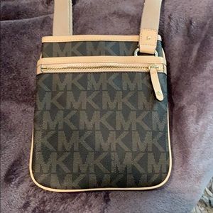 Micheal Kors Crossbody